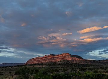 utah/escalante/landmark/la-luz-desert-retreat
