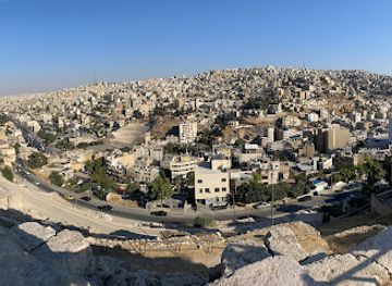 jordan/burial-mounds/landmark/roman-temple-of-hercules