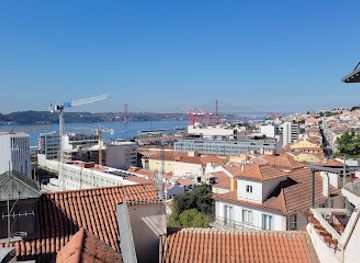 portugal/lisbon/bairro-alto/landmark/jardim-do-alto-de-santa-catarina-adamastor