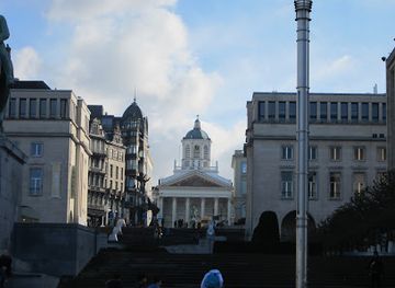 belgium/wallonia/landmark/place-de-l-albertine