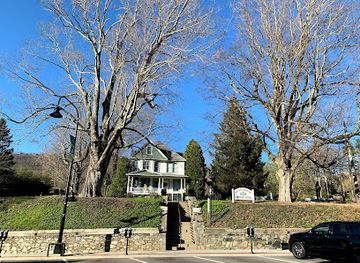 north-carolina/boone/landmark/jones-house-cultural-center