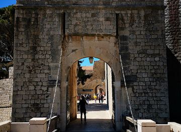 croatia/dubrovnik/ploce/landmark/ploce-gate