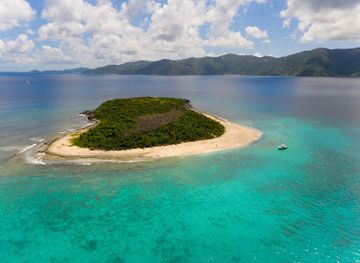 british-virgin-islands/beef-island/landmark/sandy-cay