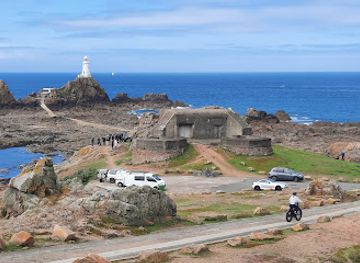 jersey/portelet-bay/landmark/strong-point-corbiere