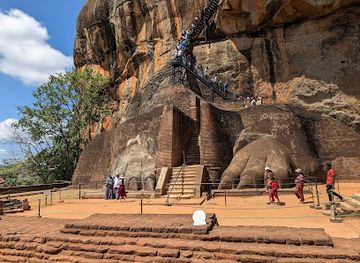 sri-lanka/sigiriya/landmark/sigiriya-palace