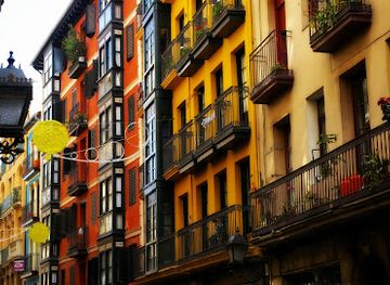 spain/bilbao/casco-viejo/landmark/txakurraren-iturria