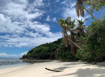 seychelles/ile-cocos/landmark/surfers-beach-restaurant