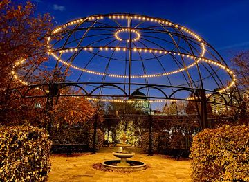 missouri/st-louis/central-west-end/landmark/taylor-park