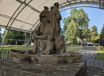 ohio/marietta/landmark/memorial-to-the-start-westward