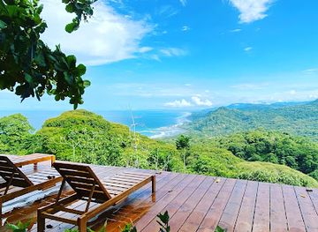 costa-rica/caribbean-coast/landmark/pacific-edge-eco-lodge