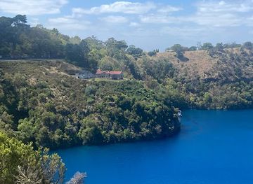 australia/limestone-coast/landmark/blue-lake