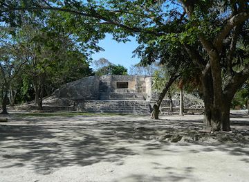 belize/corozal-town/landmark/santa-rita-archaeological-site