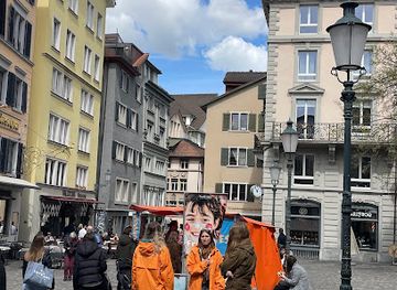 switzerland/zurich/landmark/hirschenpl