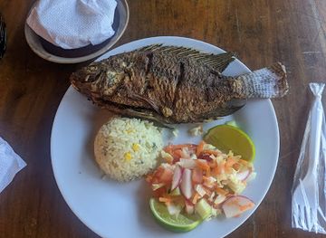 el-salvador/suchitoto/landmark/restaurante-la-ceiba