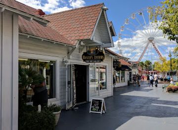 south-carolina/myrtle-beach/broadway-at-the-beach/landmark/master-s-editions-broadway-at-the-beach-gallery