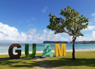 guam/tamuning/landmark/ypao-beach