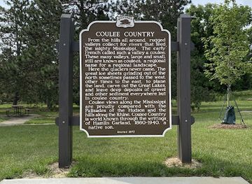 wisconsin/coulee-region/landmark/wisconsin-state-historical-marker-198-coulee-country