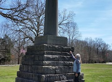 tennessee/highland-rim/landmark/meriwether-lewis-monument