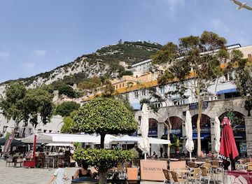 gibraltar/little-bay/landmark/grand-casemates-square