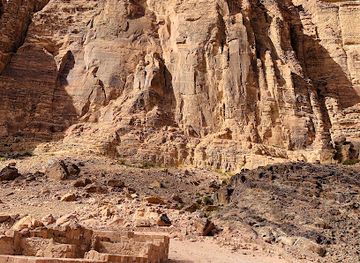 jordan/wadi-hidan/landmark/the-nabatean-temple