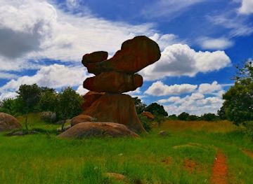 zimbabwe/mashonaland-west/landmark/balancing-rocks
