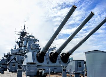california/southern-california/landmark/battleship-uss-iowa-museum