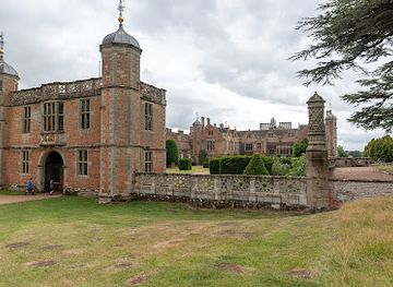 united-kingdom/stratford-upon-avon/landmark/national-trust-charlecote-park