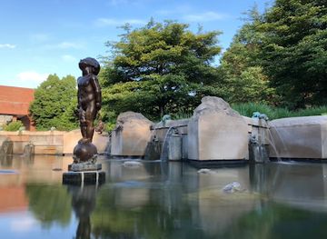 indiana/east-central-indiana/landmark/frog-baby