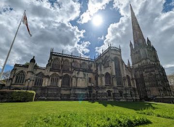 united-kingdom/bristol/landmark/st-mary-redcliffe-church