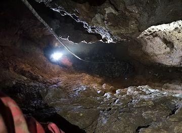 hungary/csallokoz/landmark/karacsony-zsomboly