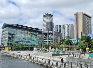 united-kingdom/manchester/salford-quays/landmark/quayside-mediacityuk