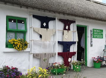 ireland/aran-islands/landmark/an-tuirne-aran-islands-sweaters