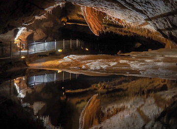 france/midi-pyrenees/landmark/grottes-de-lacave