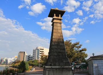 japan/fukuoka/hakata/landmark/lantern-marker-trademark-for-the-fukuoka-hakata-families