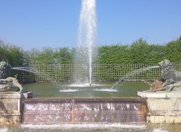 france/versailles/landmark/fontaine-du-soir