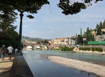 italy/veneto/landmark/basilica-di-santa-anastasia