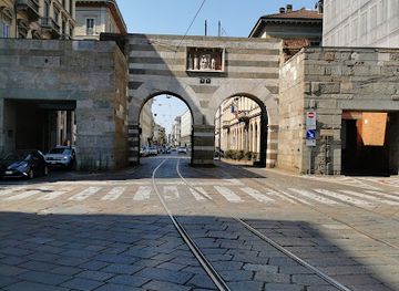 italy/milan/porta-nuova/landmark/arches-of-ancient-porta-nuova