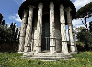 italy/rome/landmark/temple-of-hercules-victor