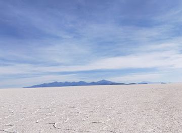 bolivia/salar-de-uyuni/landmark/ojos-del-salar