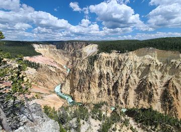 montana/yellowstone-national-park/landmark/grand-view