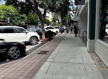 alabama/gadsden/landmark/the-rail-public-house