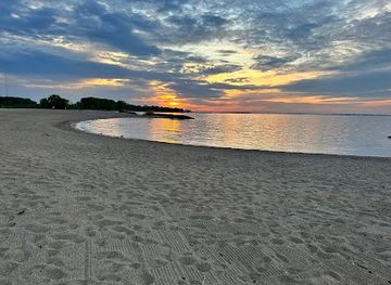 ohio/maumee-bay-state-park/landmark/maumee-bay-state-park-beach