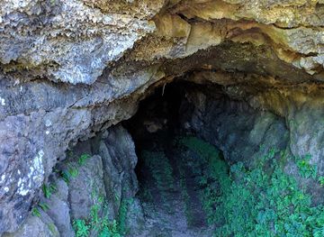 samoa/piula-cave-pool/landmark/pe-ape-a-cave