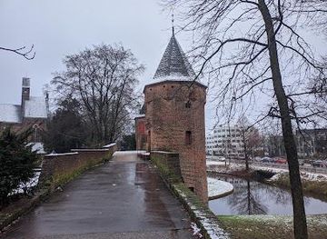netherlands/nijmegen/landmark/monnikendam-gate