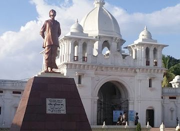 india/agartala/landmark/rajbari-lake