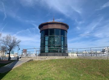 virginia/virginia-beach/landmark/hog-island-lens-display