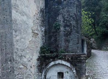 albania/gjirokaster-region/landmark/ruins-of-the-mecite