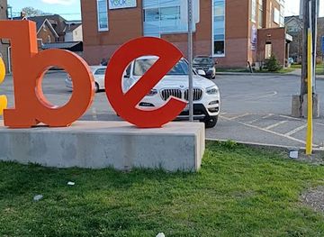 canada/ottawa/glebe/landmark/the-glebe-sign