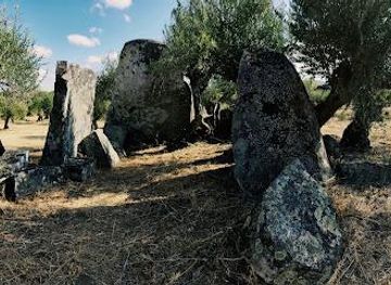 portugal/evora/landmark/anta-1-do-olival-da-pega