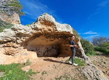 malta/st-paul-s-bay-area/landmark/burial-cave